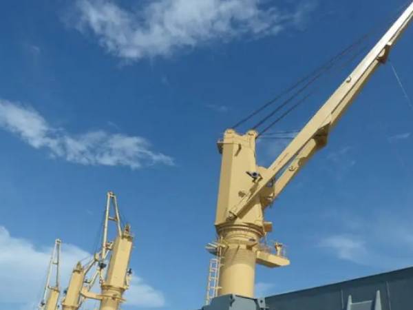 克令吊的安裝如何與現(xiàn)有的工業(yè)設(shè)備和結(jié)構(gòu)集成？